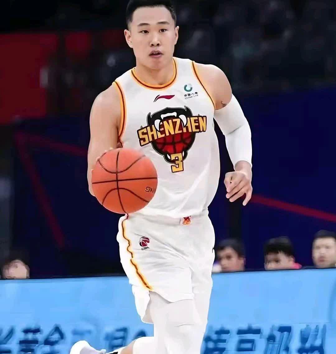 jiuyou游戏中心国际比赛日体能课后，深圳男篮战术微调备战NBA总决赛，气氛紧张，纪律约束更严格的简单介绍