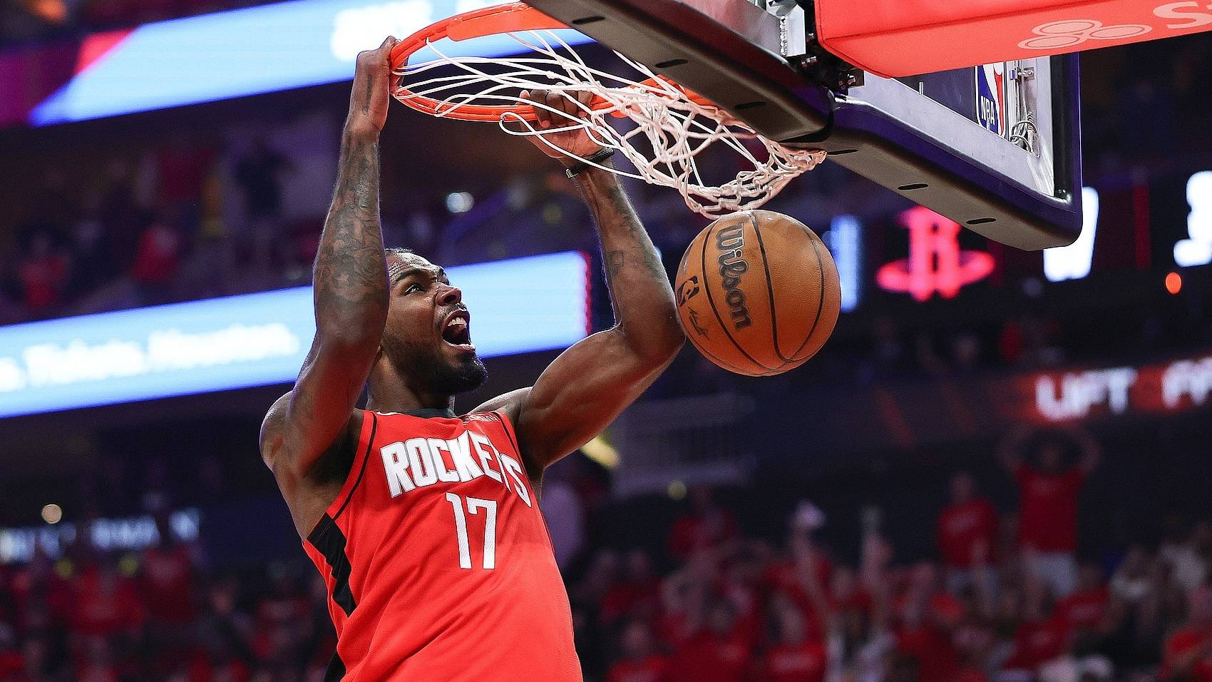 jiuyou游戏中心波特兰开拓者训练开放日，国际比赛日远射贴柱引欢呼，NBA常规赛在即，年轻球员得到机会的简单介绍