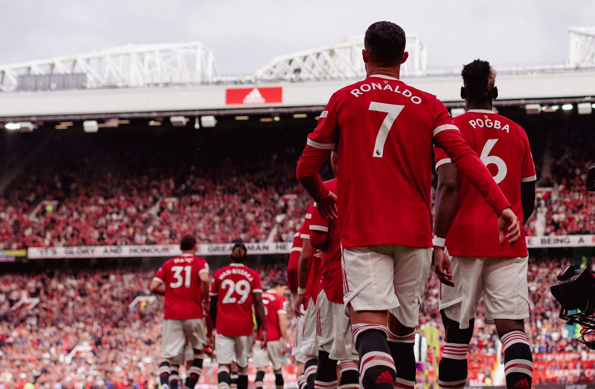 jiuyou官网入口包含集结日欧冠焦点战，西汉姆刷新队史纪录，质疑声仍在，控场能力受关注的词条