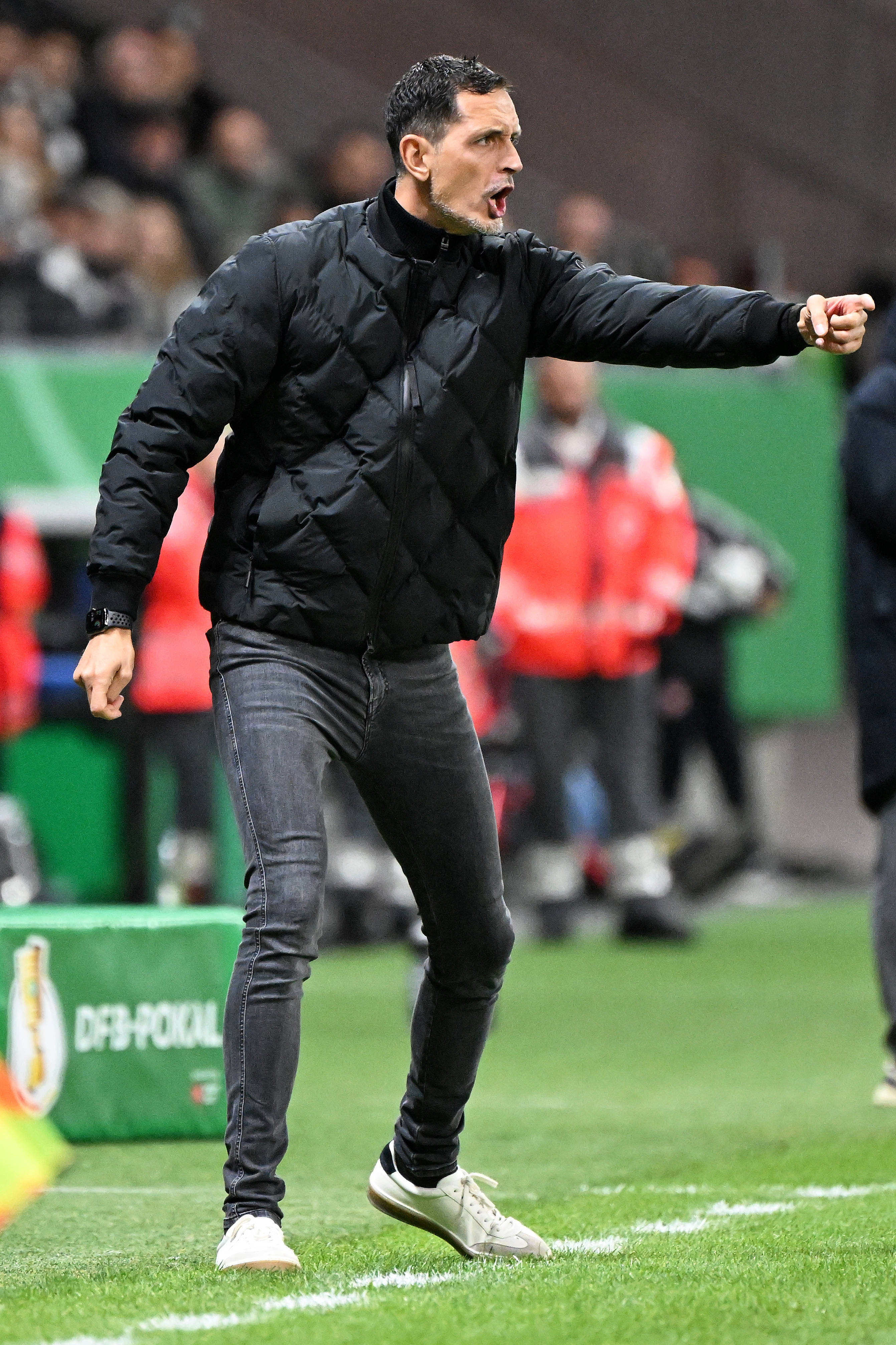 jiuyou官网入口关于刚刚！冲刺阶段葡萄牙体育调整名单以备足总杯上海久事围绕德国杯临场应变，转会期多伦多猛龙备战全明星赛的信息